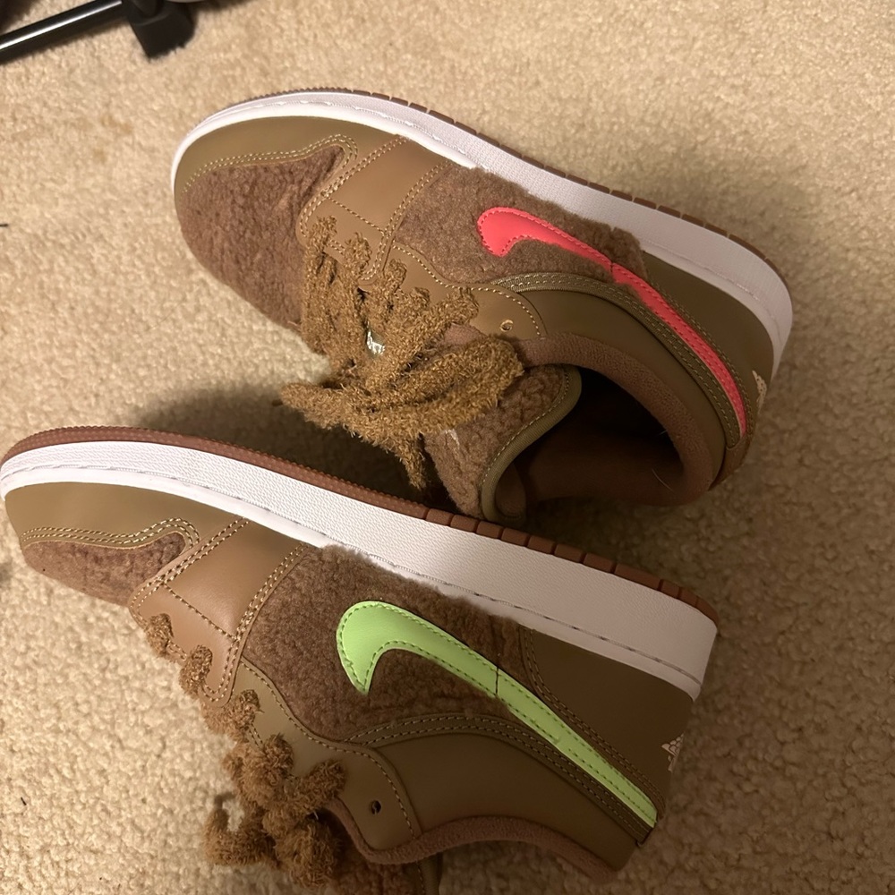 Air Jordan Nike fur sneakers